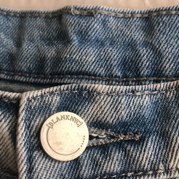 BLANK NYC / THE FULTON DENIM SHORT (28) - Picture 3 of 14